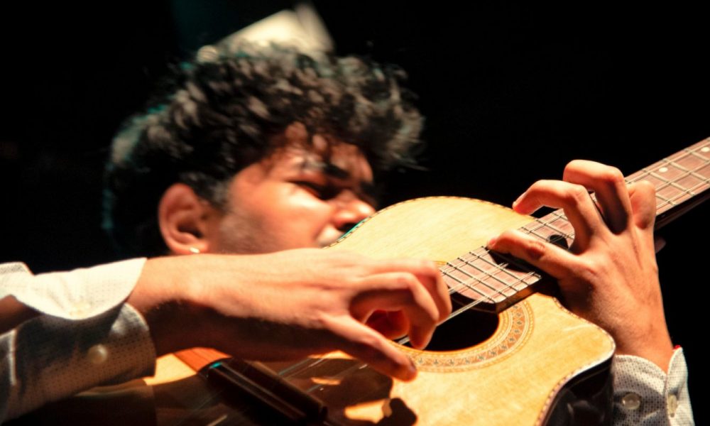 Mario Salvador playing the Cuban tres in close-up